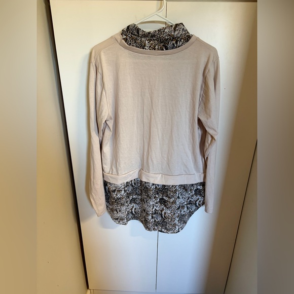 Y2K Beige and Black Layered Women's Blouse - Picture 4 of 4